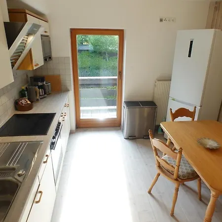 アパート Loisachglueck